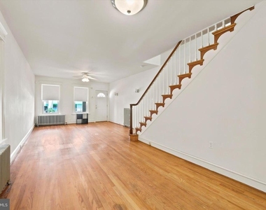 832 N Union Street - Photo Thumbnail 3