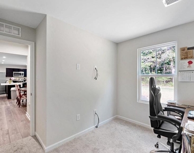 385 Galena Road - Photo Thumbnail 7