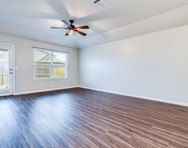 448 Dubina Ave - Photo Thumbnail 10