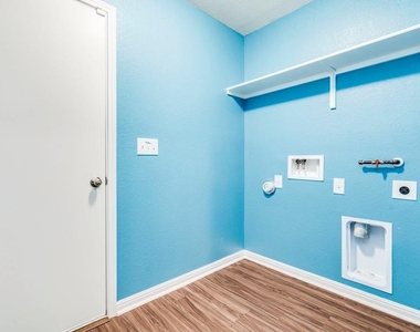 448 Dubina Ave - Photo Thumbnail 22
