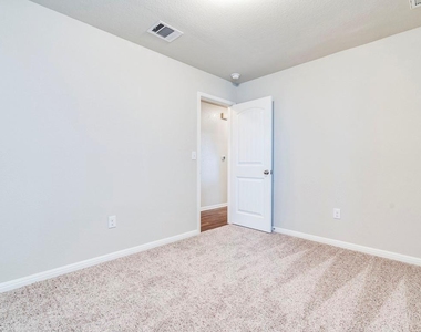448 Dubina Ave - Photo Thumbnail 18