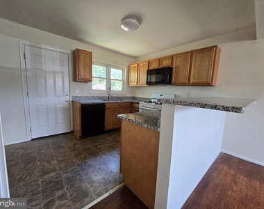 11 Glenwood Drive - Photo Thumbnail 8