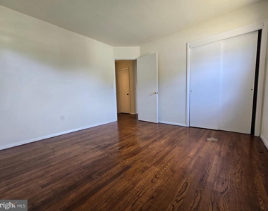 11 Glenwood Drive - Photo Thumbnail 19