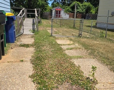 11 Glenwood Drive - Photo Thumbnail 4