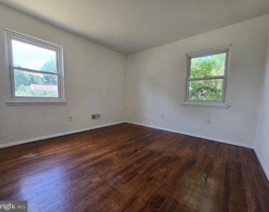 11 Glenwood Drive - Photo Thumbnail 18