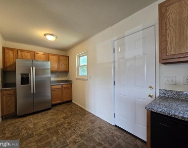 11 Glenwood Drive - Photo Thumbnail 10