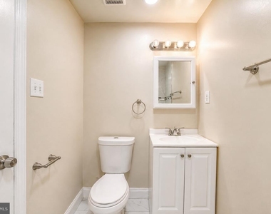 2834 R Street Se - Photo Thumbnail 8