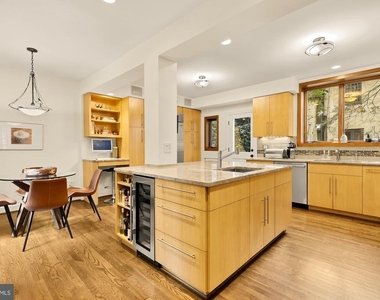 3111 Chain Bridge Road Nw - Photo Thumbnail 10