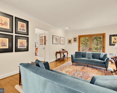 3111 Chain Bridge Road Nw - Photo Thumbnail 5
