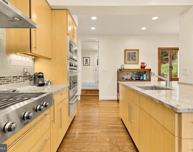 3111 Chain Bridge Road Nw - Photo Thumbnail 20