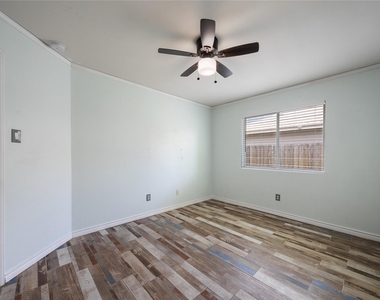 111 Quail Hollow Dr - Photo Thumbnail 9