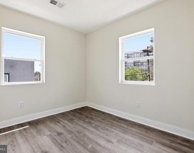 4230 6th Street Se - Photo Thumbnail 16