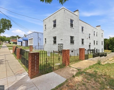 4230 6th Street Se - Photo Thumbnail 1