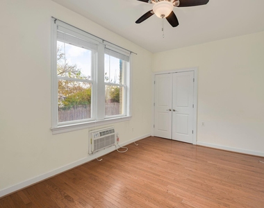 1815 A Street Se - Photo Thumbnail 7