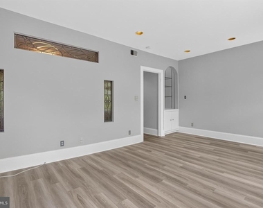705 8th Street Se - Photo Thumbnail 6