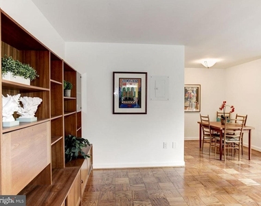 2400 41st Street Nw - Photo Thumbnail 4
