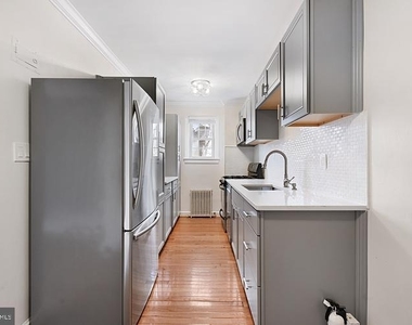 3925 Davis Place Nw - Photo Thumbnail 10
