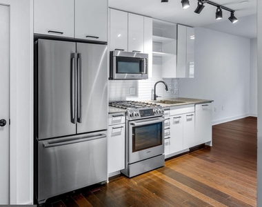 70 N Street Se - Photo Thumbnail 9