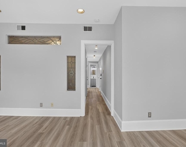 705 8th Street Se - Photo Thumbnail 6
