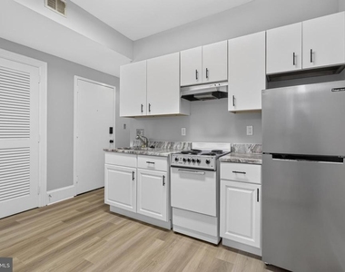 705 8th Street Se - Photo Thumbnail 12