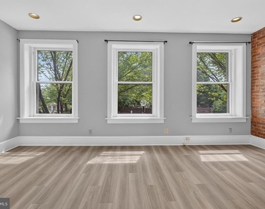 705 8th Street Se - Photo Thumbnail 2