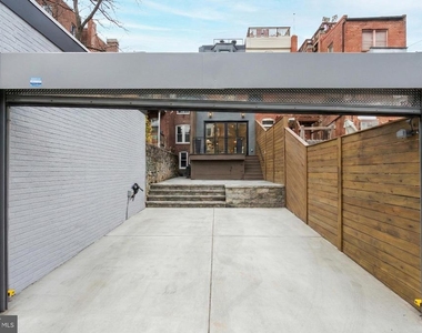 1816 Belmont Road Nw - Photo Thumbnail 7