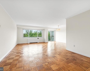 4201 Cathedral Avenue Nw - Photo Thumbnail 6