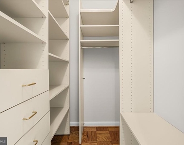 4201 Cathedral Avenue Nw - Photo Thumbnail 7