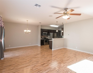 1620 Bryant Dr - Photo Thumbnail 4