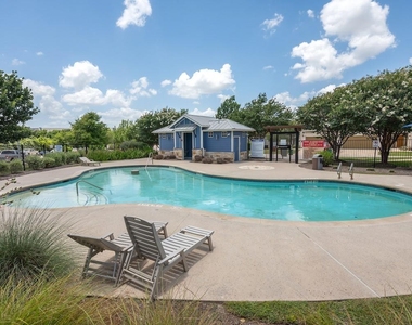 1620 Bryant Dr - Photo Thumbnail 19