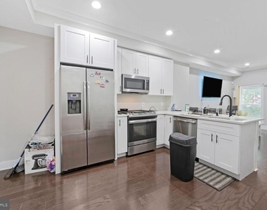 608 Irving Street Nw - Photo Thumbnail 4