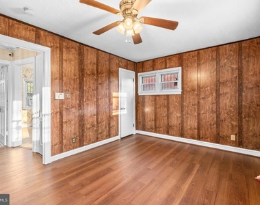 2835 4th Street Ne - Photo Thumbnail 14