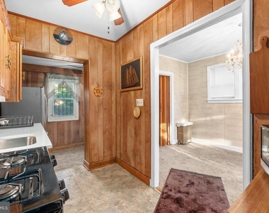 2835 4th Street Ne - Photo Thumbnail 8