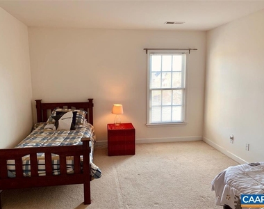 544 Summerford Ln - Photo Thumbnail 11