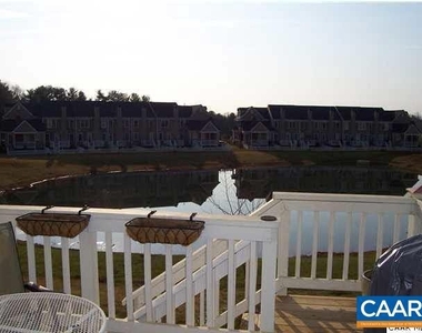 544 Summerford Ln - Photo Thumbnail 12