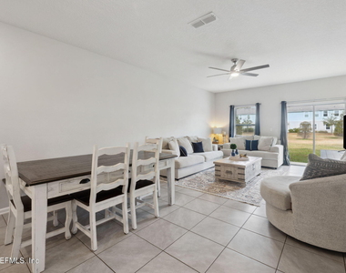 936 Capitol Parkway - Photo Thumbnail 5