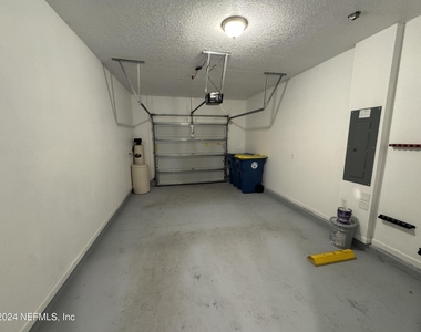936 Capitol Parkway - Photo Thumbnail 25