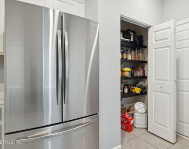 936 Capitol Parkway - Photo Thumbnail 11