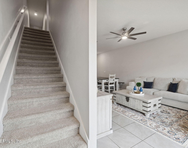 936 Capitol Parkway - Photo Thumbnail 13