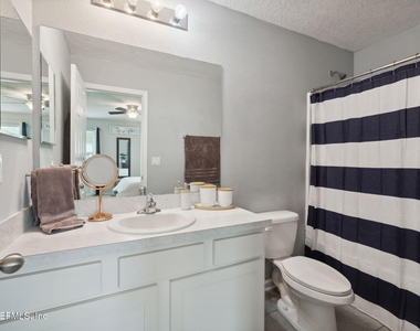 936 Capitol Parkway - Photo Thumbnail 17