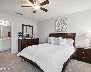 936 Capitol Parkway - Photo Thumbnail 15