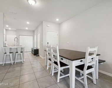 936 Capitol Parkway - Photo Thumbnail 6