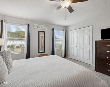 936 Capitol Parkway - Photo Thumbnail 16