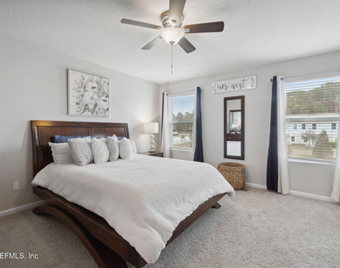 936 Capitol Parkway - Photo Thumbnail 14
