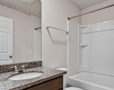 129 Wellwood Lane - Photo Thumbnail 8