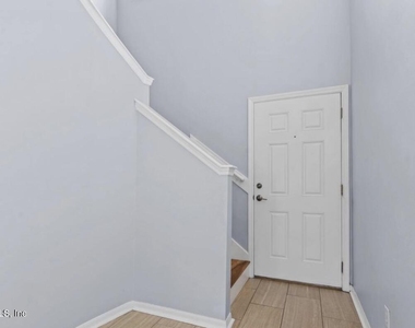 519 Dry Branch Way - Photo Thumbnail 6