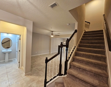 144 Paradas Place - Photo Thumbnail 3