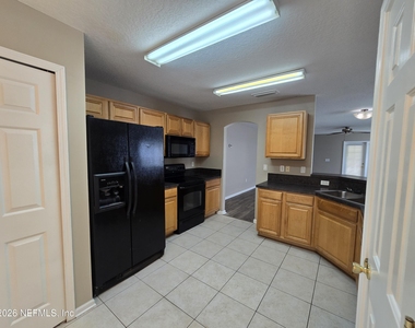4119 Pebble Brooke Circle - Photo Thumbnail 4