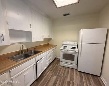5135 Astral Street - Photo Thumbnail 2