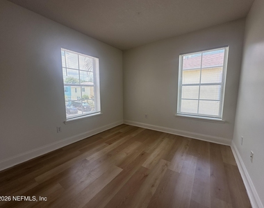 108 Bay Bridge Drive - Photo Thumbnail 11